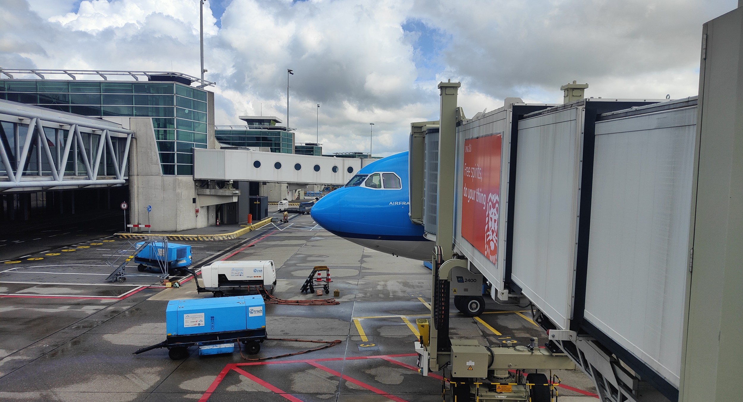 Thumbnail voor ‘KLM mag niet stoppen met verbranden afval intercontinentale vluchten’