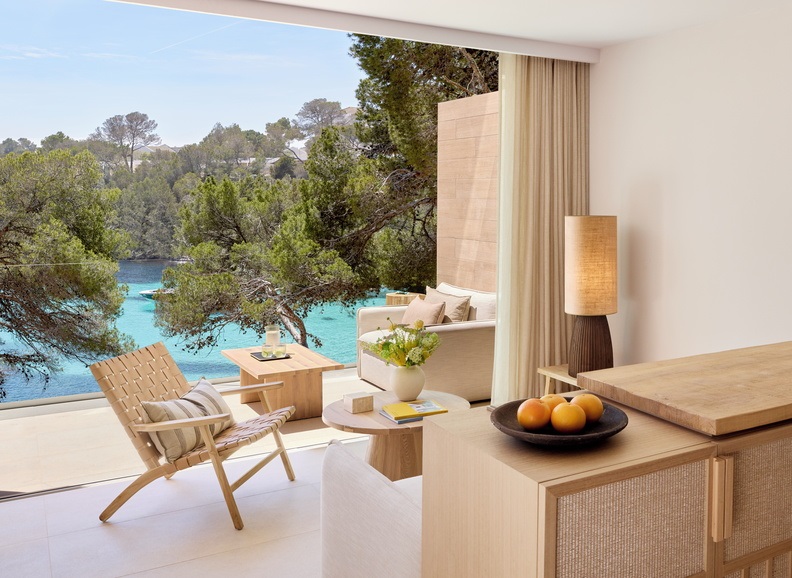 Thumbnail voor Ikos Porto Petro Resort op Mallorca geopend