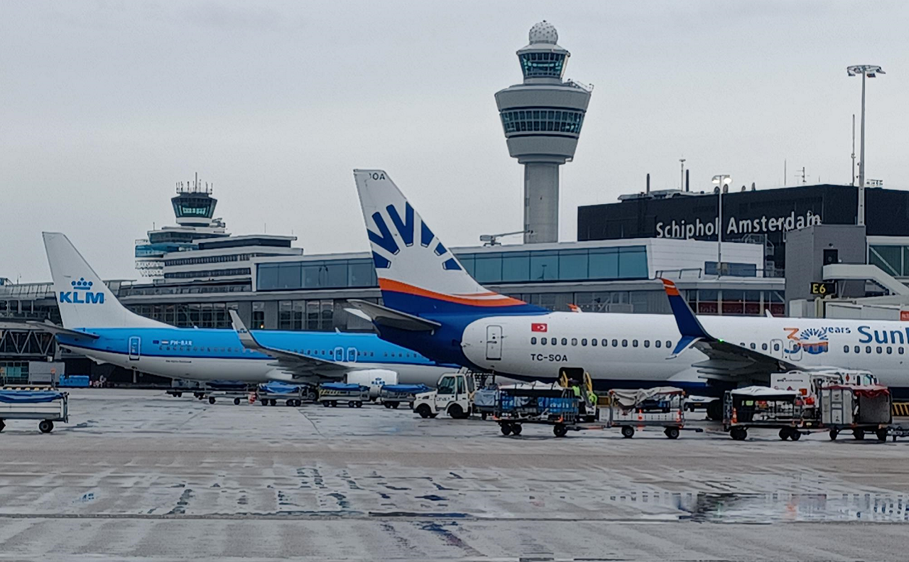 Thumbnail voor Schiphol wil niet minder dan 460.000 vluchten en alleen tijdelijk