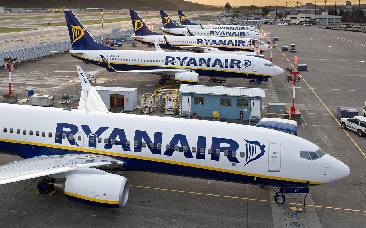 Thumbnail voor Ryanair schrapt komend weekend 40 procent van Belgische vluchten door staking