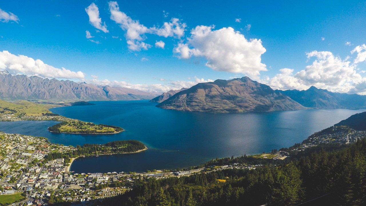 Thumbnail voor Nieuw-Zeeland verwelkomt vanaf volgend voorjaar gevaccineerde toeristen