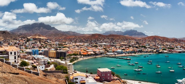 Thumbnail voor TUI hervat vliegvakanties naar Kaapverdische eilanden