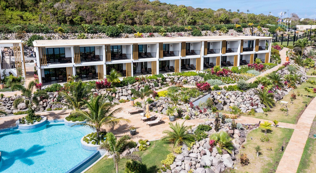Thumbnail voor Travel + Leisure selecteert het Golden Rock Resort op St. Eustatius voor de ‘It List’ van Beste Nieuwe Hotels 2022