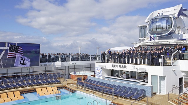 Thumbnail voor ‘s Werelds grootste cruiseschip zet koers naar Europa