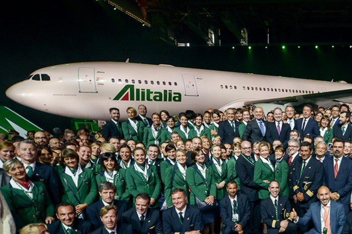 Thumbnail voor Patiënt overleden, operatie geslaagd: Alitalia start door als ITA
