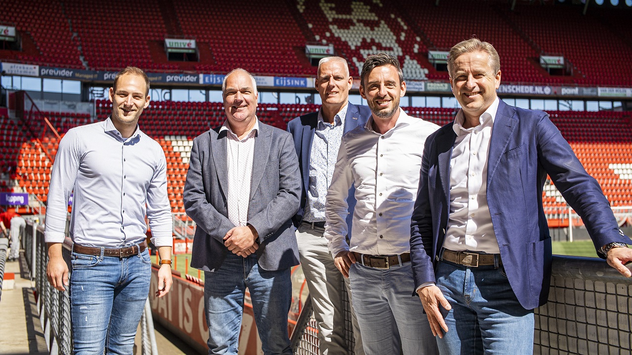 Thumbnail voor Uniglobe Two Travel nieuwe partner FC Twente