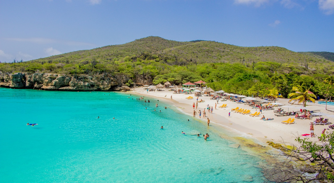 Thumbnail voor Curaçao ziet toerisme in januari 2024 met 27 procent stijgen