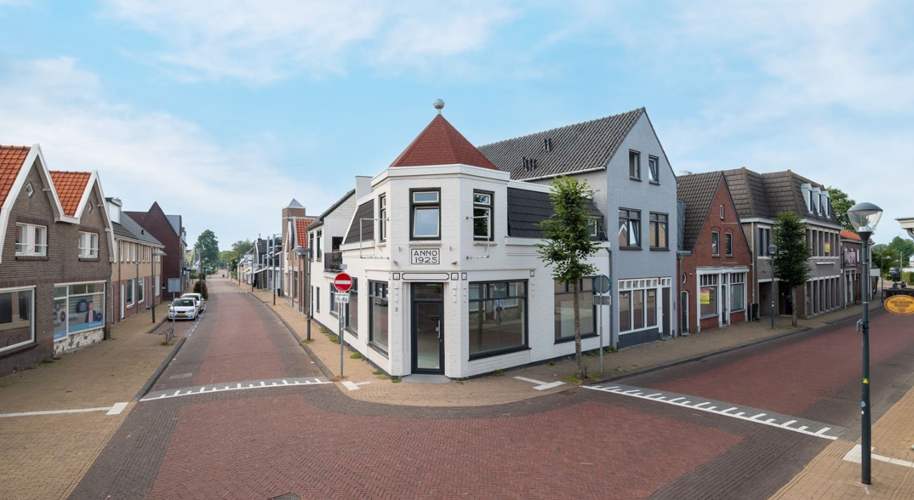 Thumbnail voor Pelikaan Reisbureau na vier jaar afwezigheid terug in Prinsenbeek met nieuwe winkel
