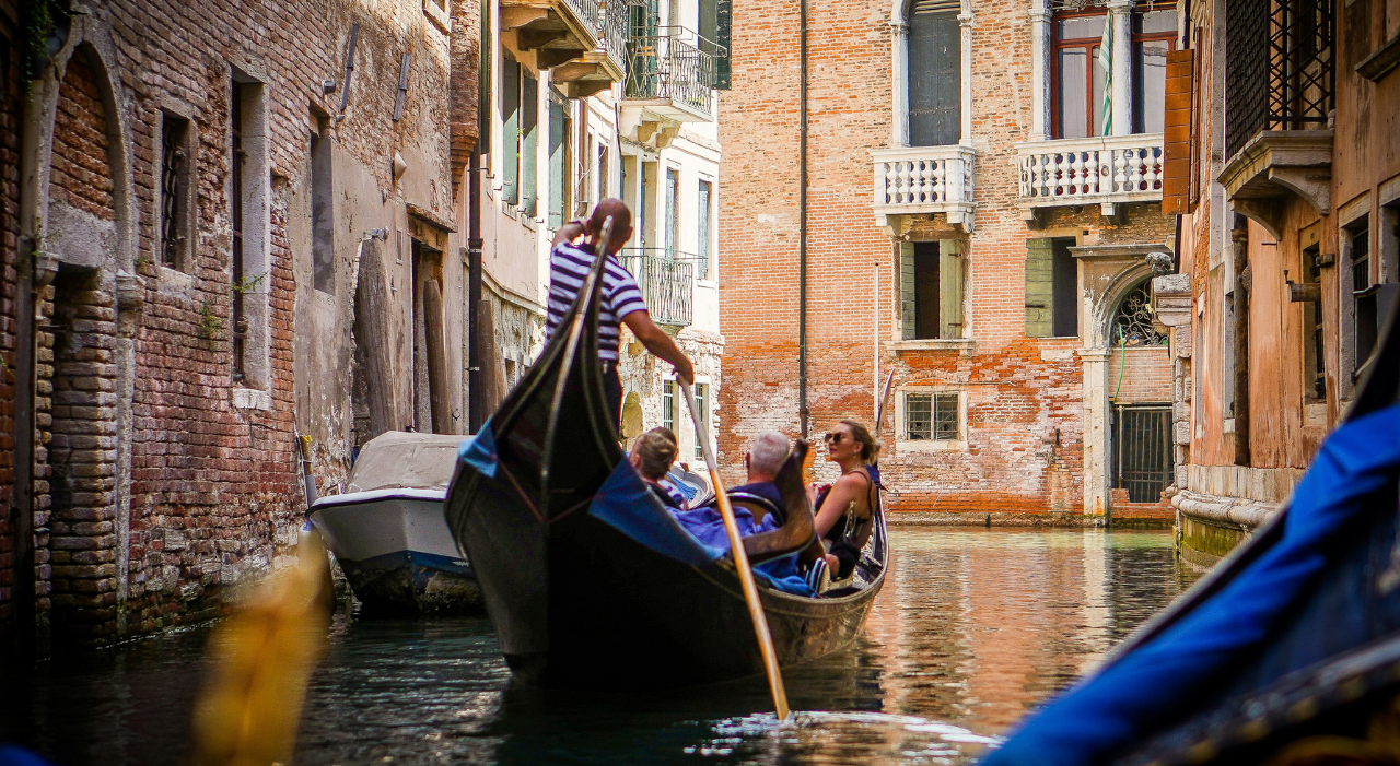Thumbnail voor Toegangstickets voor dagtoeristen in Venetië leveren bijna 1 miljoen euro op