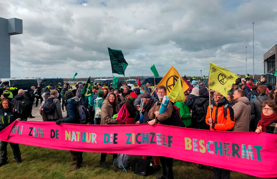 Thumbnail voor Noodverordening rond Groningen Airport tijdens XR-actie zaterdag