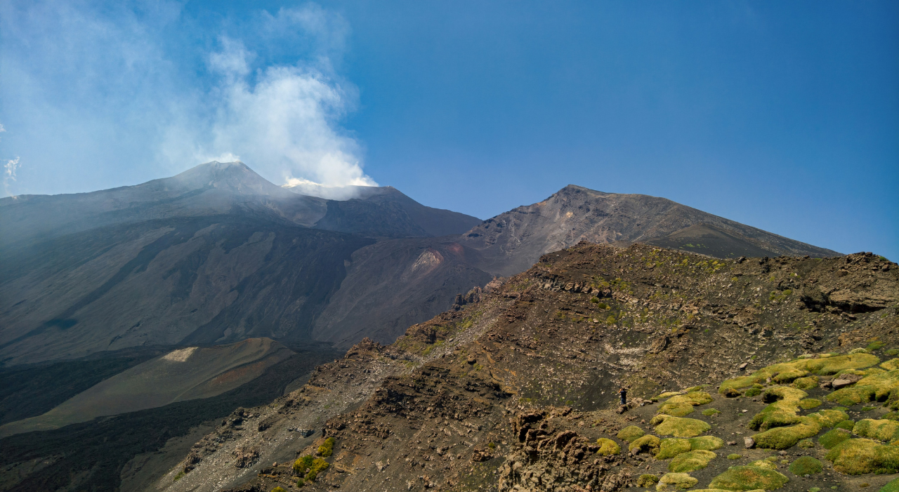 Thumbnail voor Luchthaven Catania weer open na uitbarsting vulkaan Etna