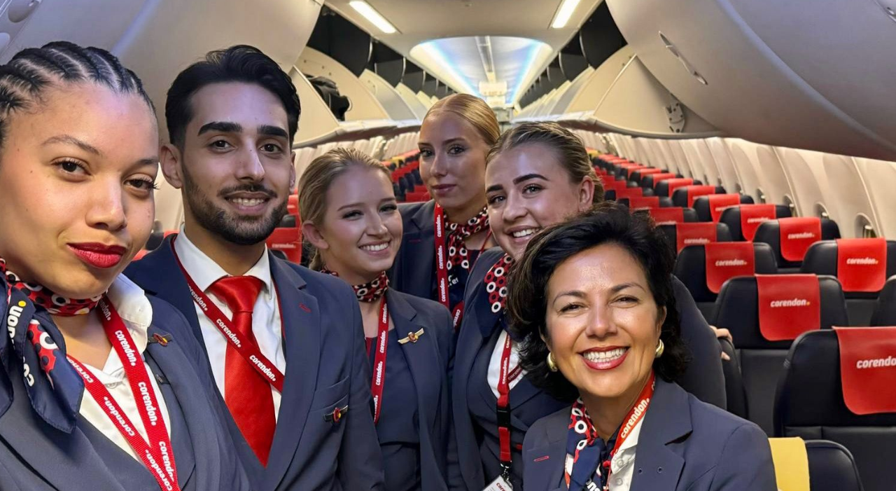 Thumbnail voor Corendon CEO Gunay Uslu loopt mee als cabin crew: ‘Alternatieve carrière op hoog niveau’