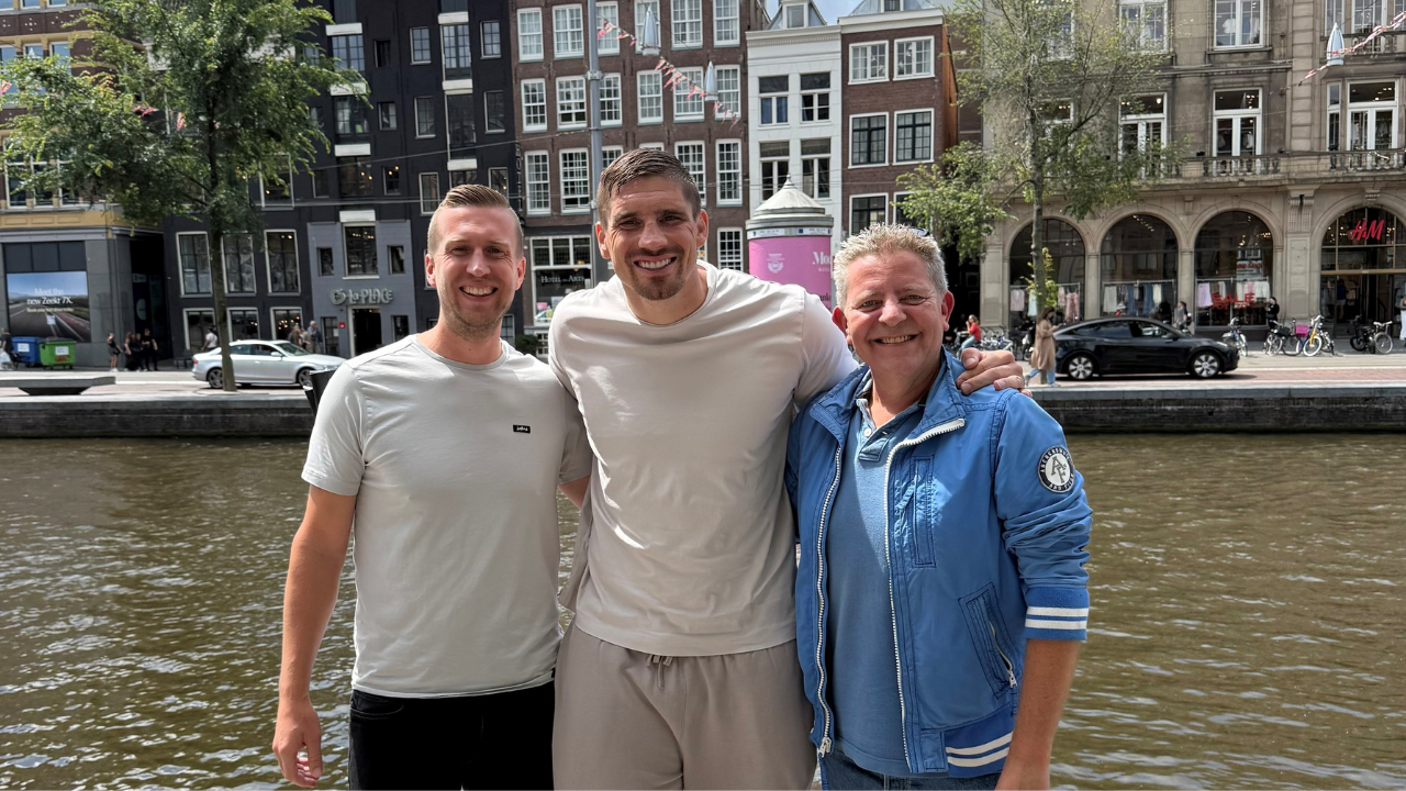 Thumbnail voor Rico Verhoeven op familiecruise met Zeetours en Amca