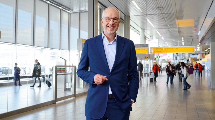 Schiphol-topman: luchthaven in zee economisch niet haalbaar